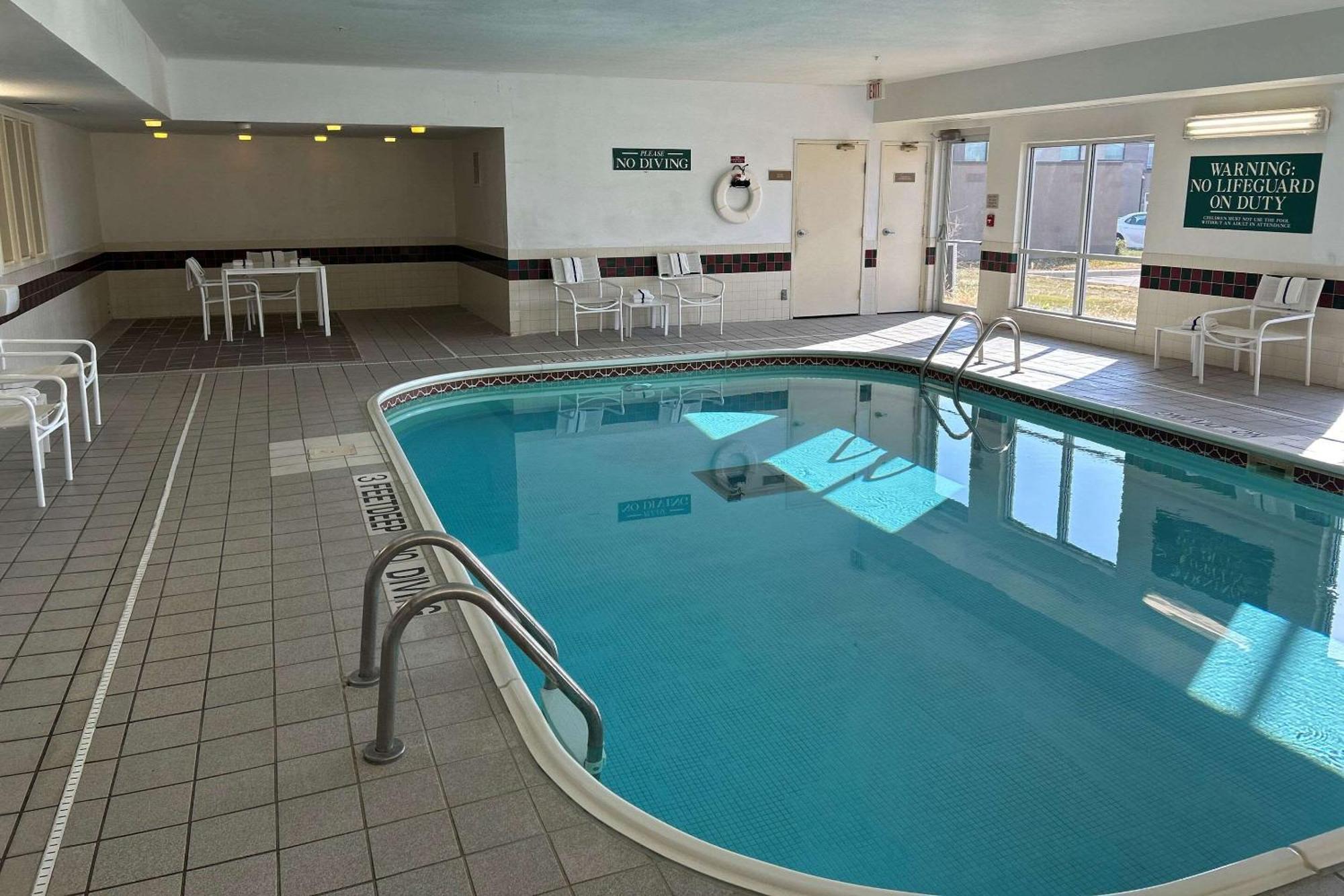 Country Inn & Suites By Radisson, Owatonna, Mn Eksteriør bilde
